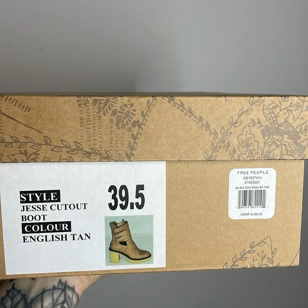 Free People | Jesse Cut Out Boots in English Tan Size Euro 39.5 US 9 NIB - Picture 3 of 10